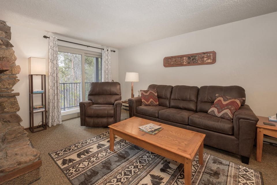 View (from property/room), Living room, Seating area, furniture