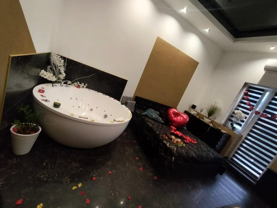 Apartament Złoty z Jacuzzi Apartment in Greater Poland Voivodeship