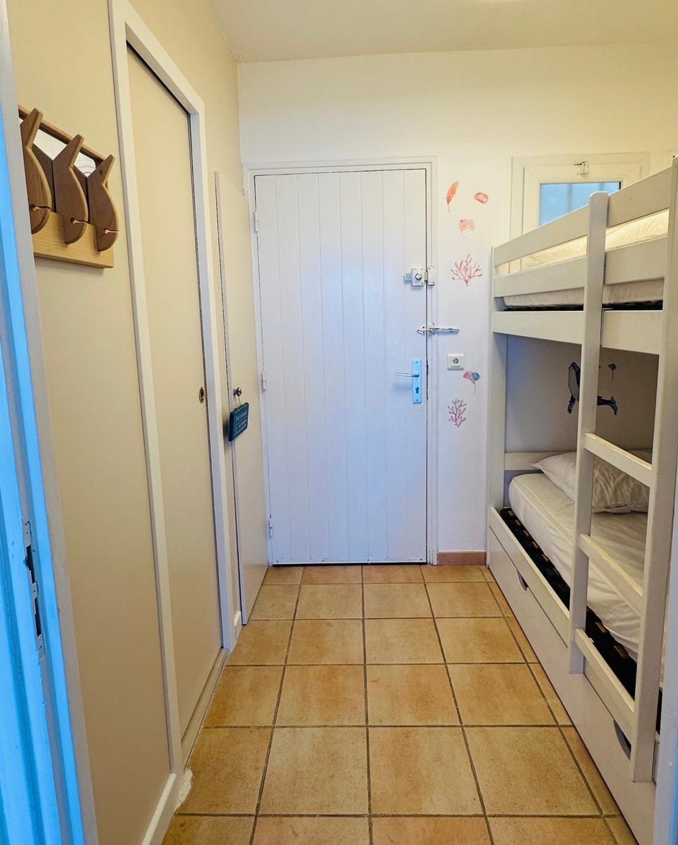 le petit mouillage, à 100 m de la plage Apartment in Cogolin