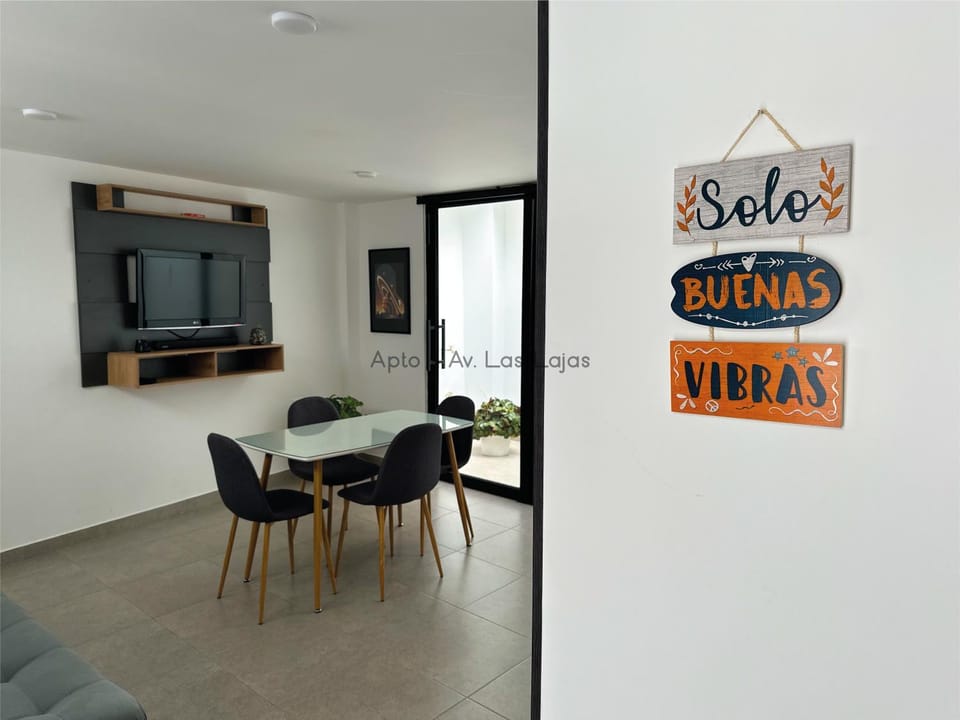 TV and multimedia, Seating area, Dining area
