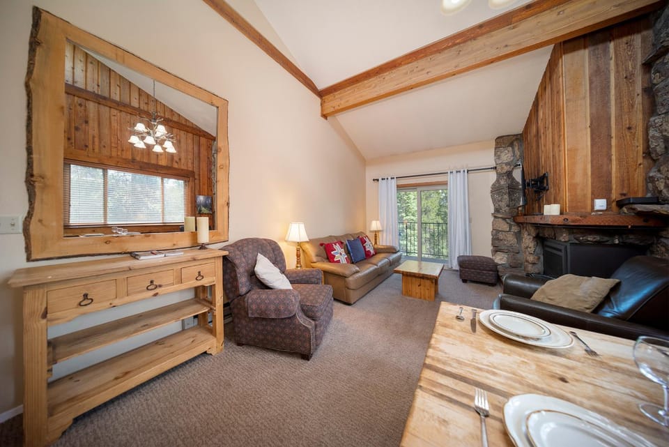 Living room, Seating area, fireplace, furniture