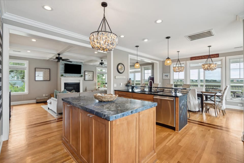 616 E Erie Driftwood Marsh and River Views Private Pool House in Folly Beach