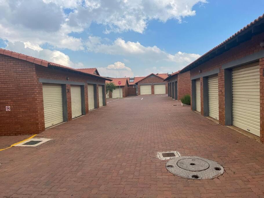 Centurion: Chilled Townhouse Apartment in Pretoria