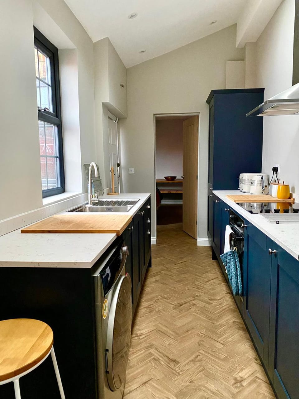 toaster, washing machine, dryer, kitchen