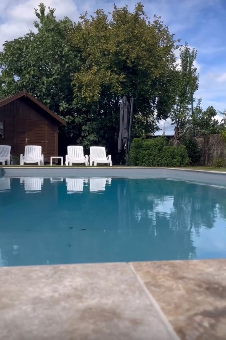 Pool view, Swimming pool, sunbed