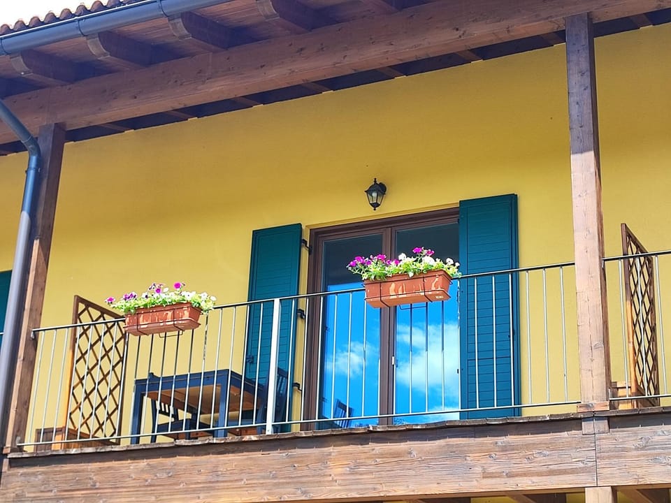 Property building, Balcony/Terrace