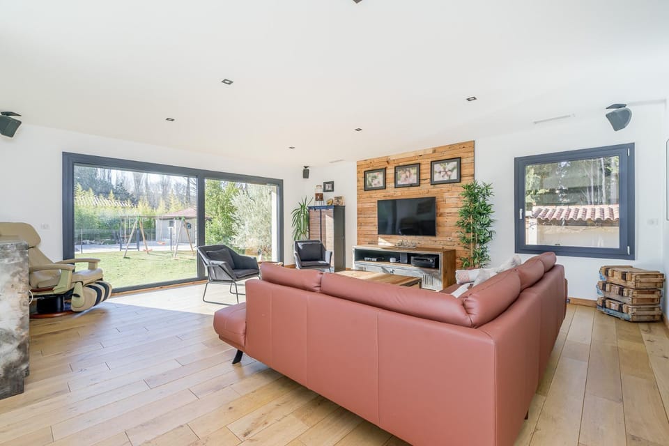 VILLA CADELIA Location de villa familiale Villa in Cabriès