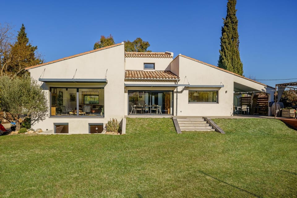 VILLA CADELIA Location de villa familiale Villa in Cabriès