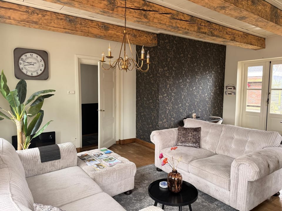 B&B Het Molenhuisje Winschoten - met woonkamer & keuken Bed and Breakfast in Drenthe (province)