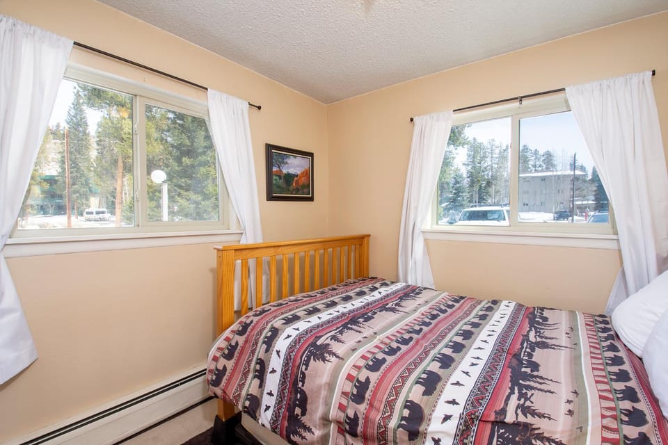 Bed, Day, Bedroom, furniture