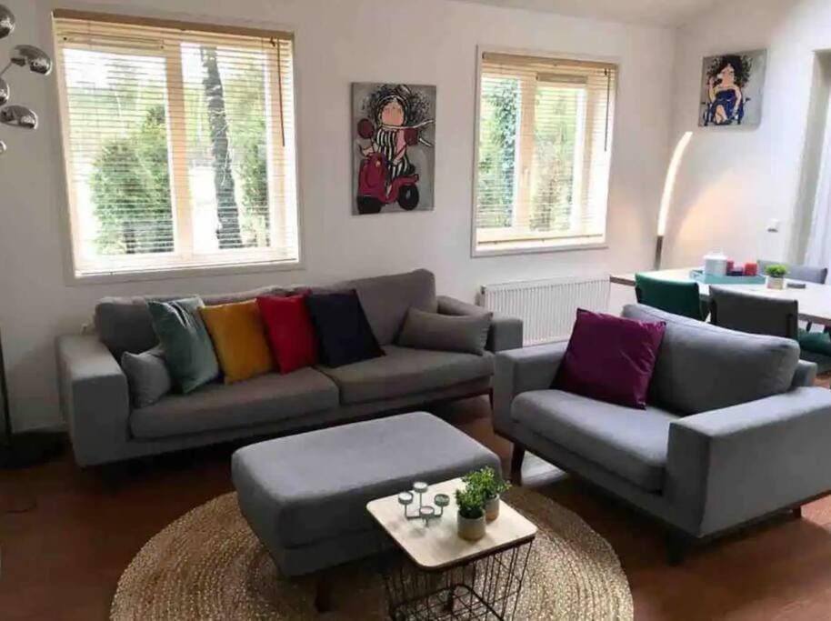 Heerlijk huis in een prachtige bosrijke omgeving. House in Putten