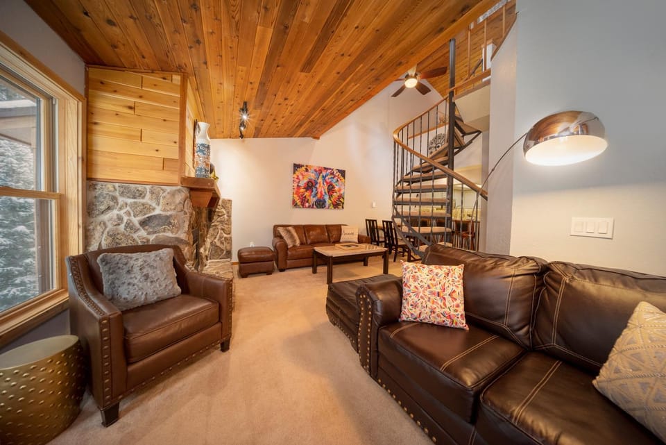 Day, Living room, Seating area, fireplace, furniture