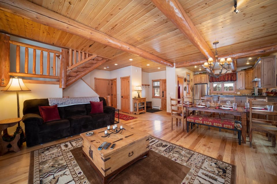 Kitchen or kitchenette, Living room, Dining area, furniture
