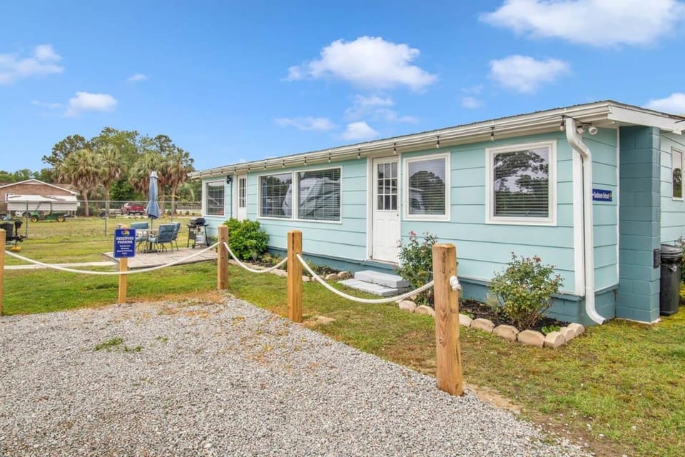 Waterfront Vacation Home near Camp Lejeune House in Sneads Ferry