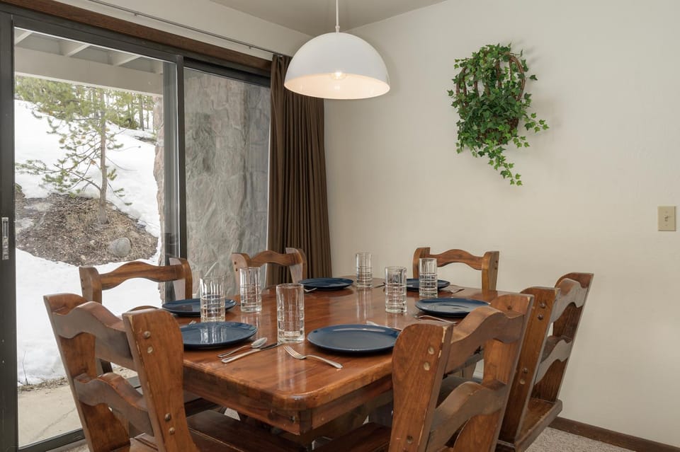 Winter, Dining area, furniture