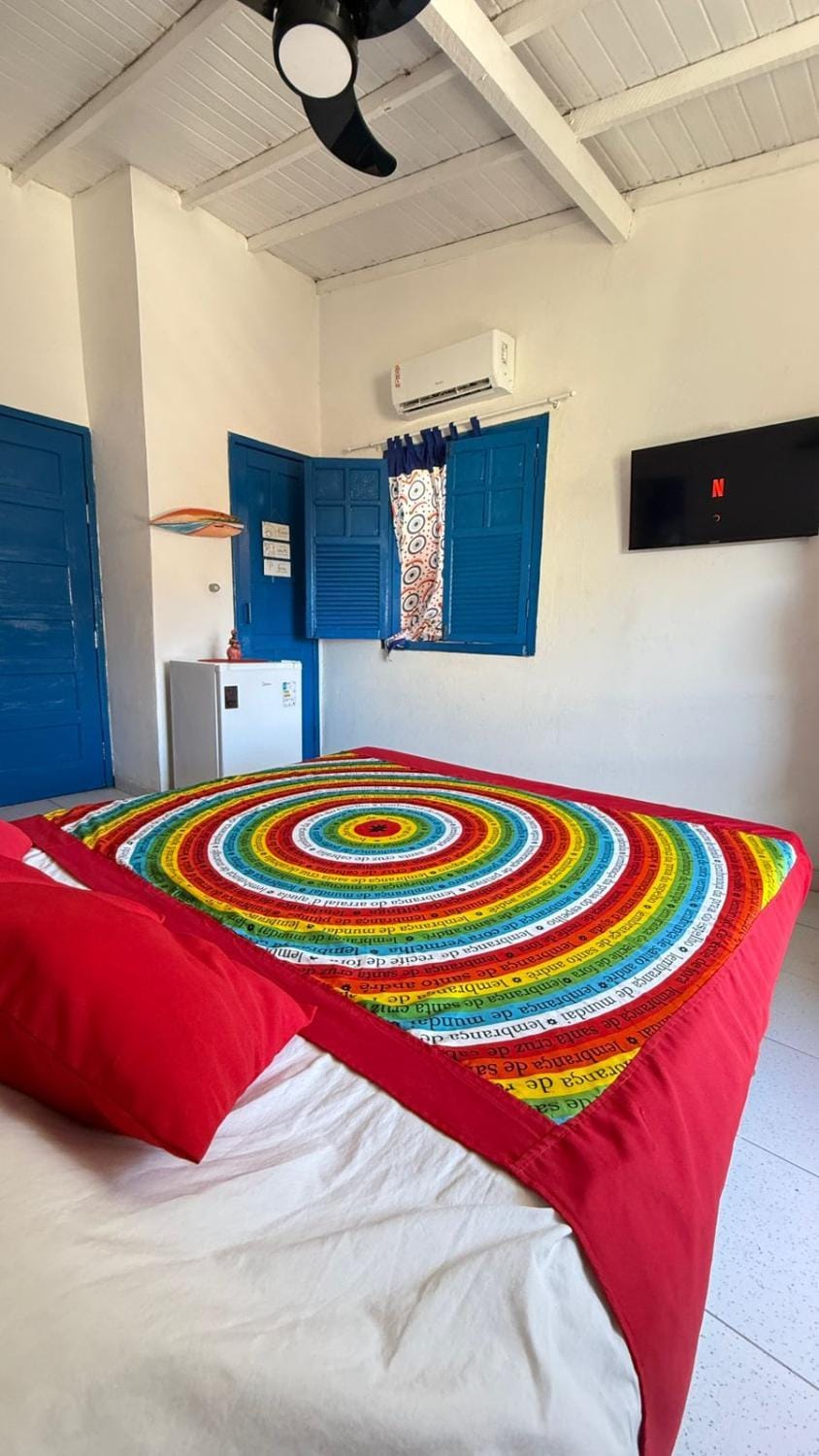 Bed, Bathroom, TV and multimedia, Photo of the whole room, air conditioner