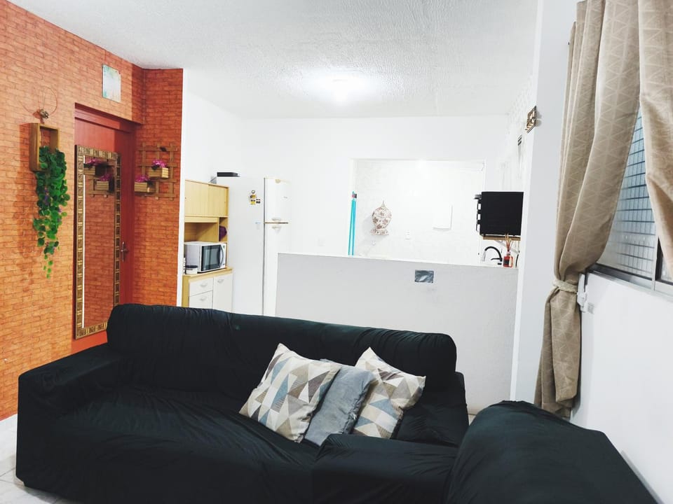 Bed, TV and multimedia, Living room, Photo of the whole room, Seating area, Bedroom