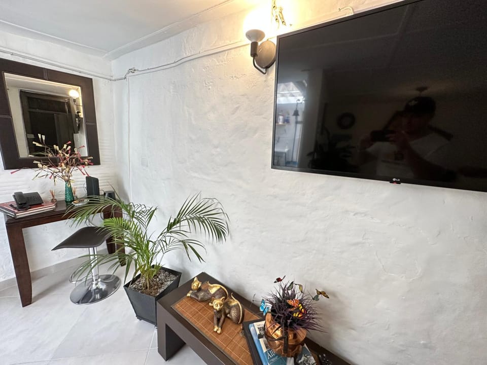 Communal lounge/ TV room, TV and multimedia, Evening entertainment