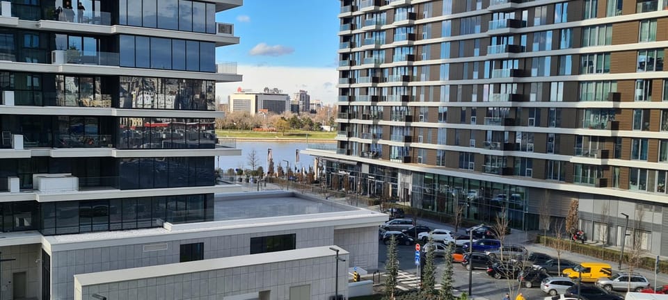 Day, Neighbourhood, City view, River view, Street view