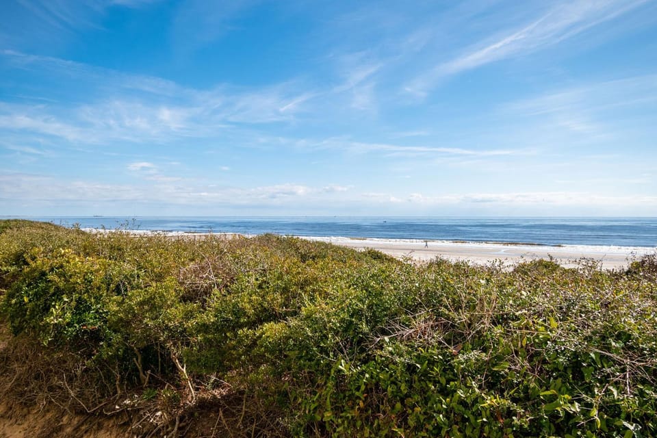 Sandy Shore by Oak Island Accommodations Apartment in Caswell Beach