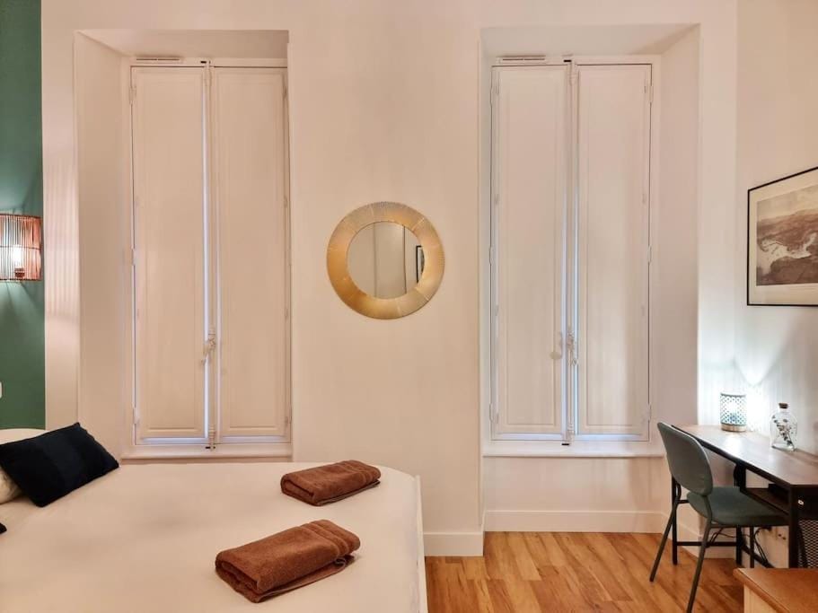 The Republik - Studio Haussmannien près du panier Apartment in Marseille