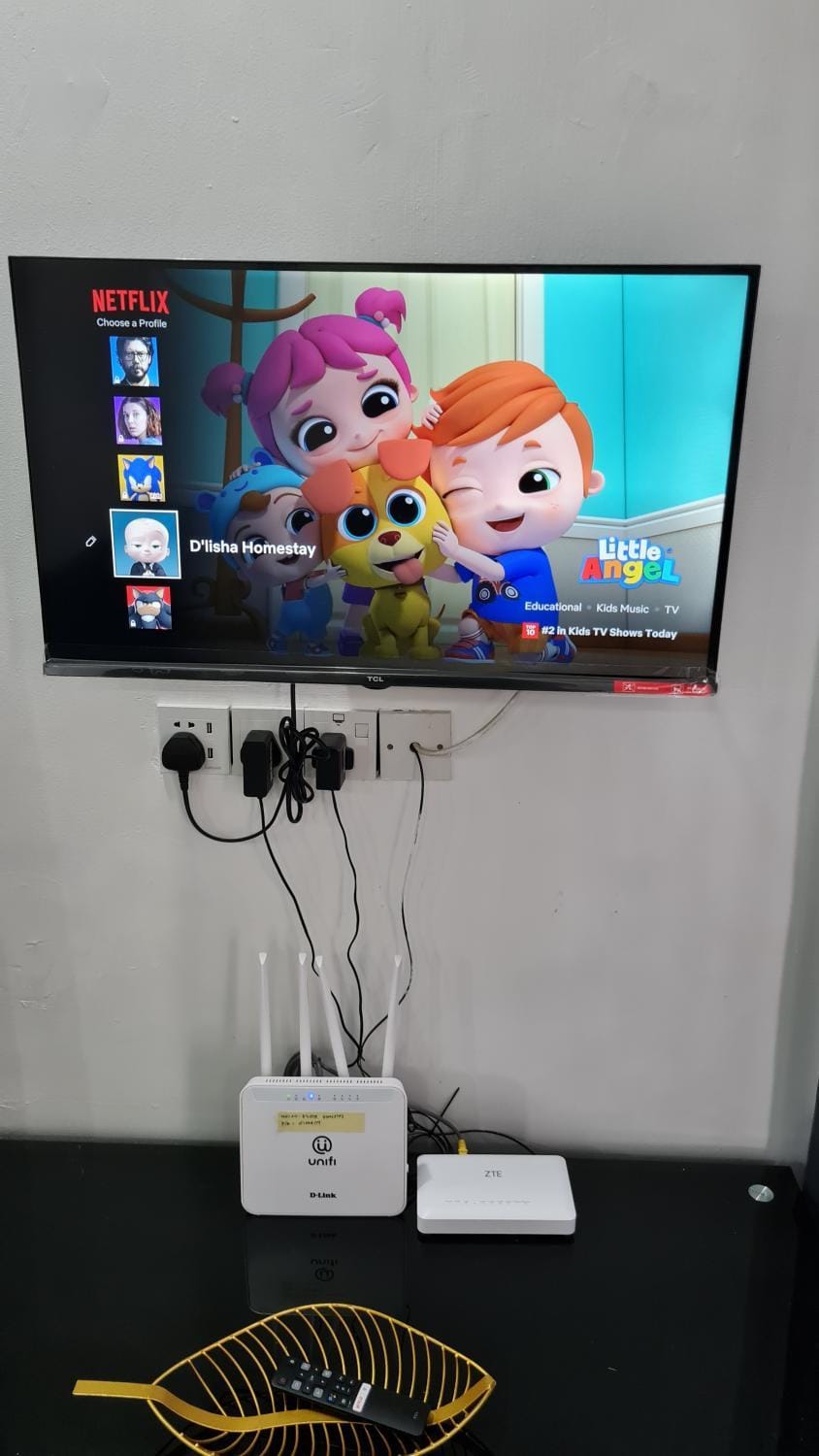 TV and multimedia, locker