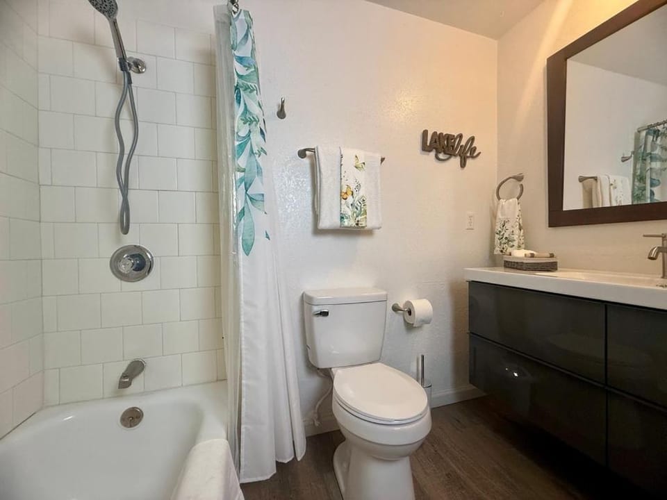 Toilet, Bathroom, Bath