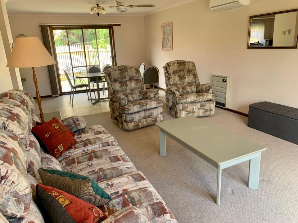 Palm Waters 1 House in Inverloch