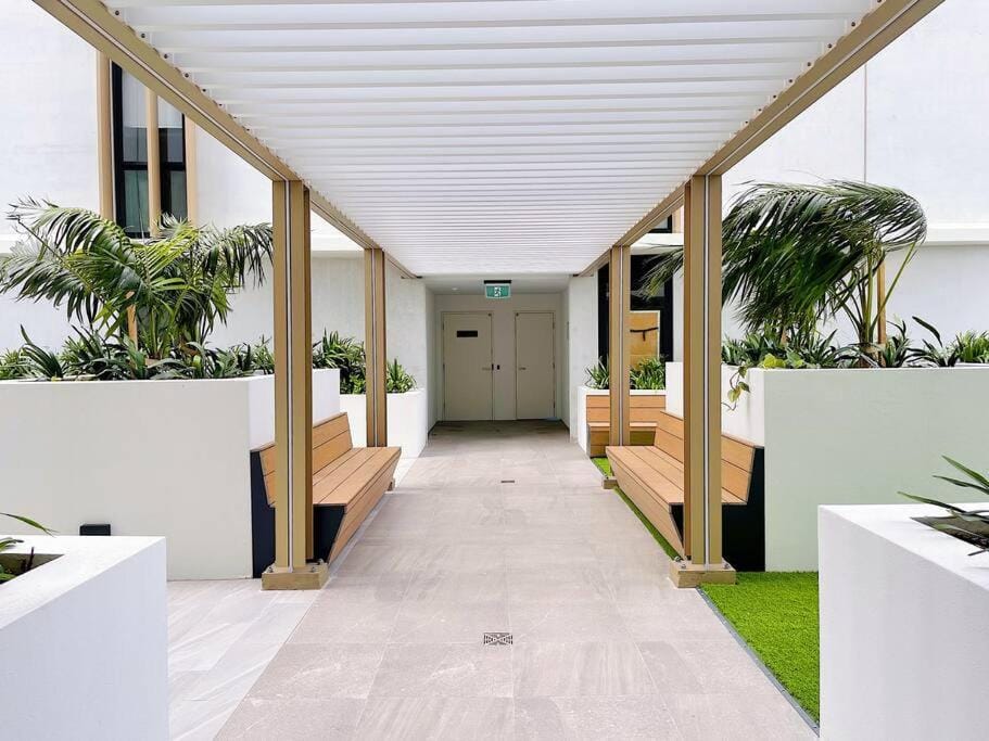 Apartment next to Westfield Chermside and Hospital Apartment in Brisbane