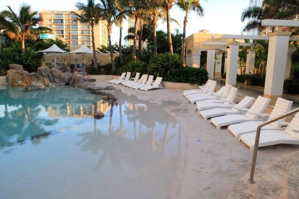 Day, Pool view, Swimming pool, sunbed