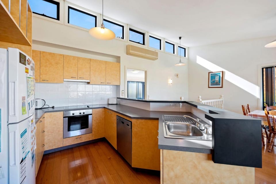 Picture Perfect on Pier House in Inverloch