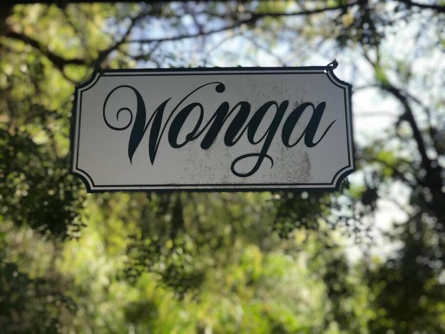 Wonga - A secluded oasis in the heart of Parkes House in Parkes