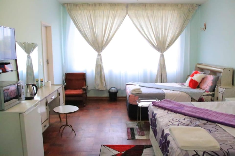 Wampex guest house Bed and Breakfast in Pretoria