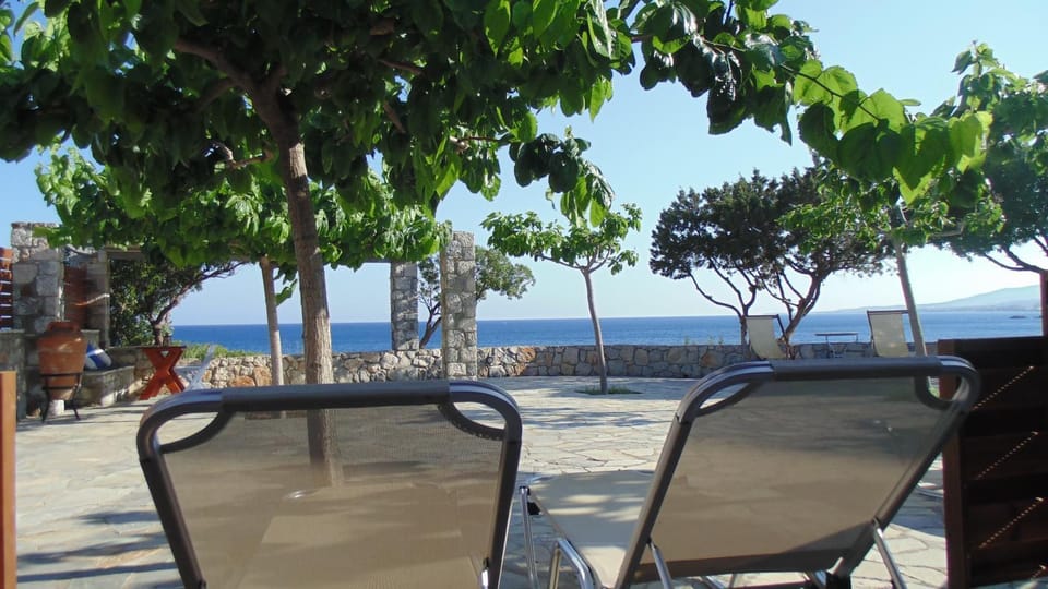 Property building, Balcony/Terrace, Sea view