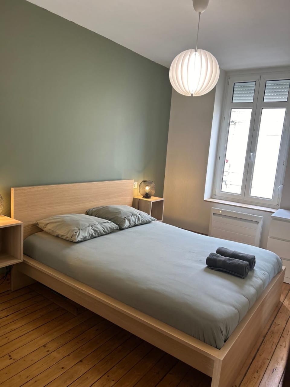 TV and multimedia, Photo of the whole room, Bedroom