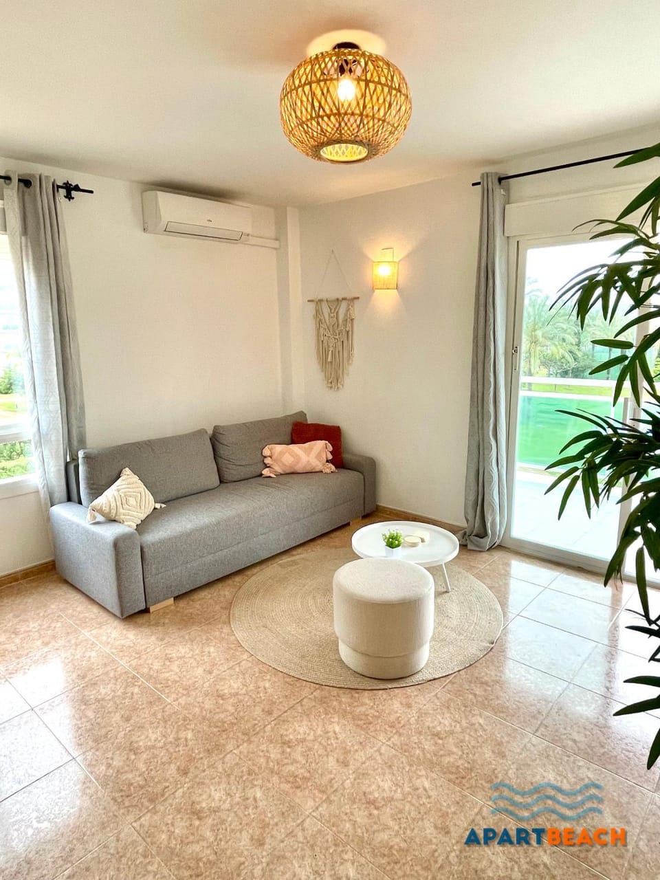 APARTBEACH LOS JUNCOS 2 RESIDENCIAL y JUNTO PLAYA Apartment in La Pineda