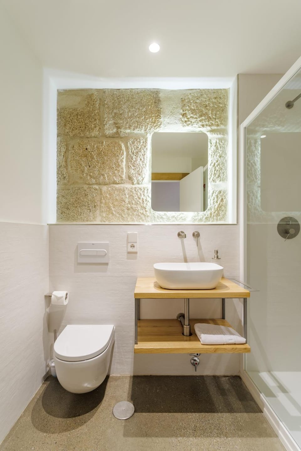 Shower, Toilet, Bathroom, heating, towels