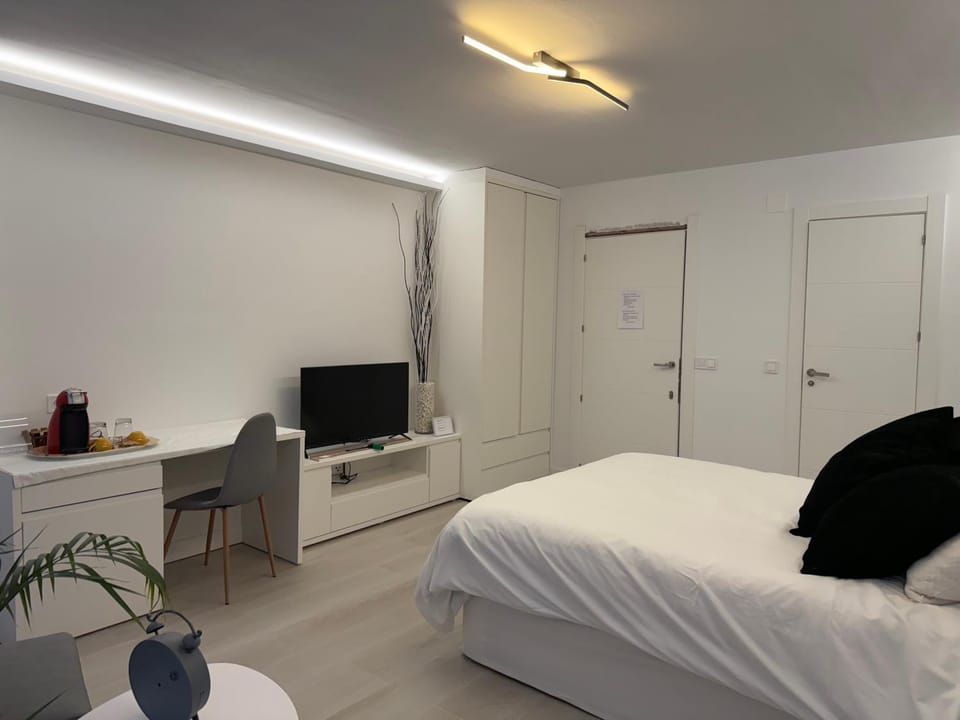 TV and multimedia, wardrobe