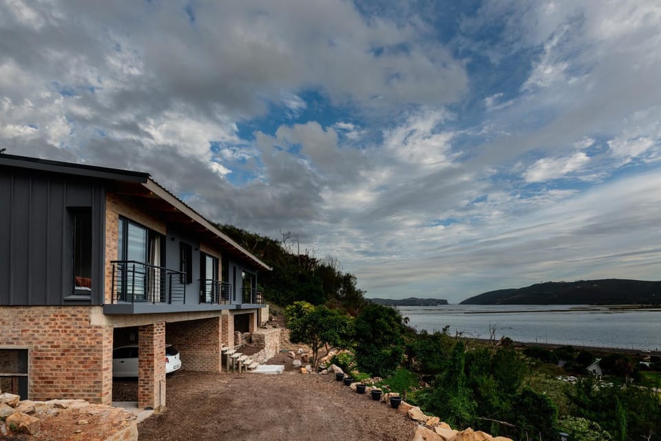 Property building, Natural landscape, Mountain view, Sea view