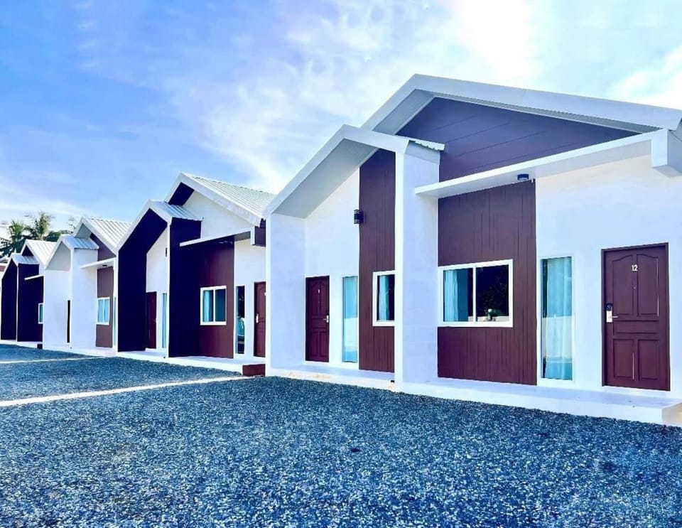 Property building, Day