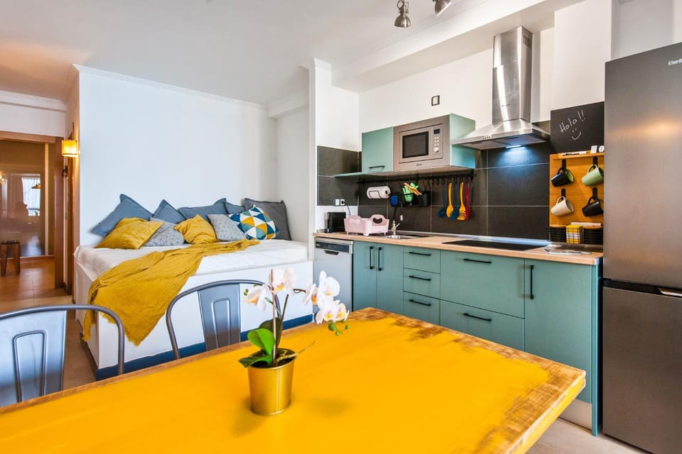 Living room, Dining area, minibar, stove
