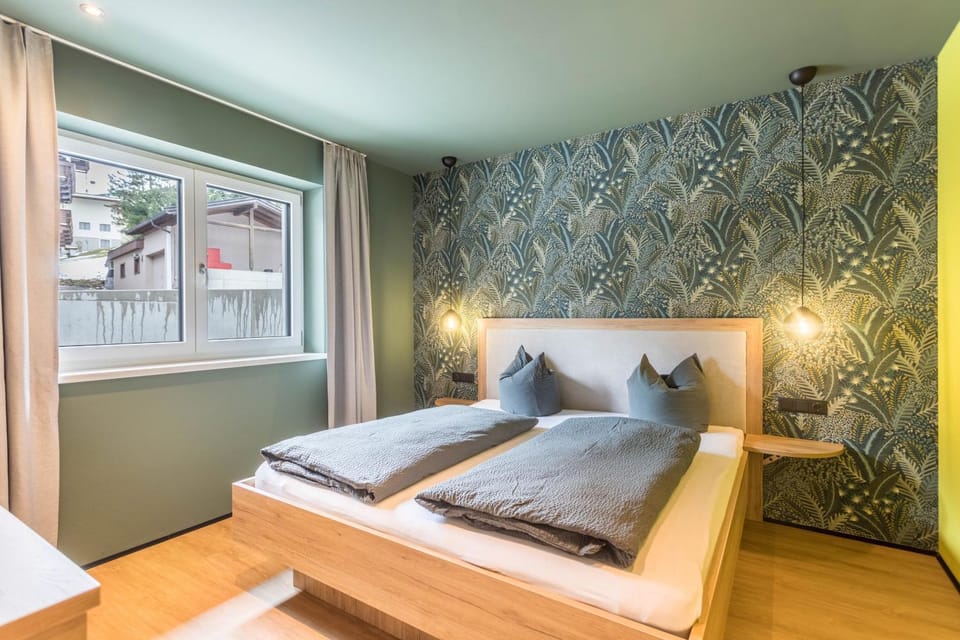 Living room, Bedroom