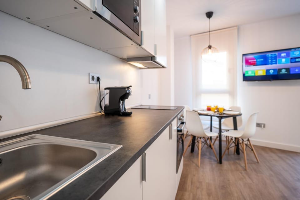 Dining area, kitchen