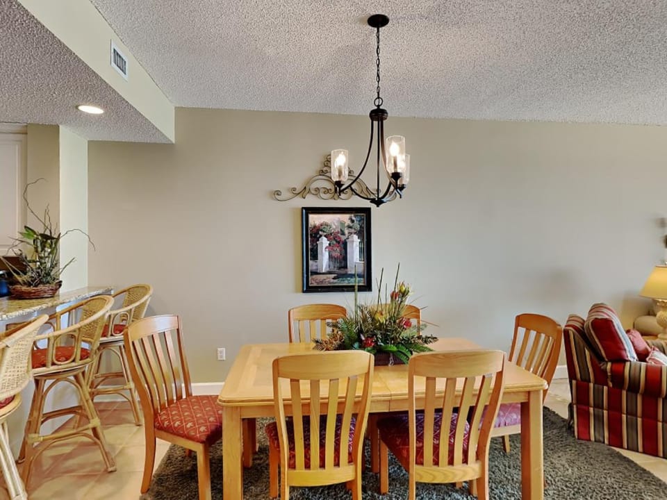Seating area, Dining area, furniture