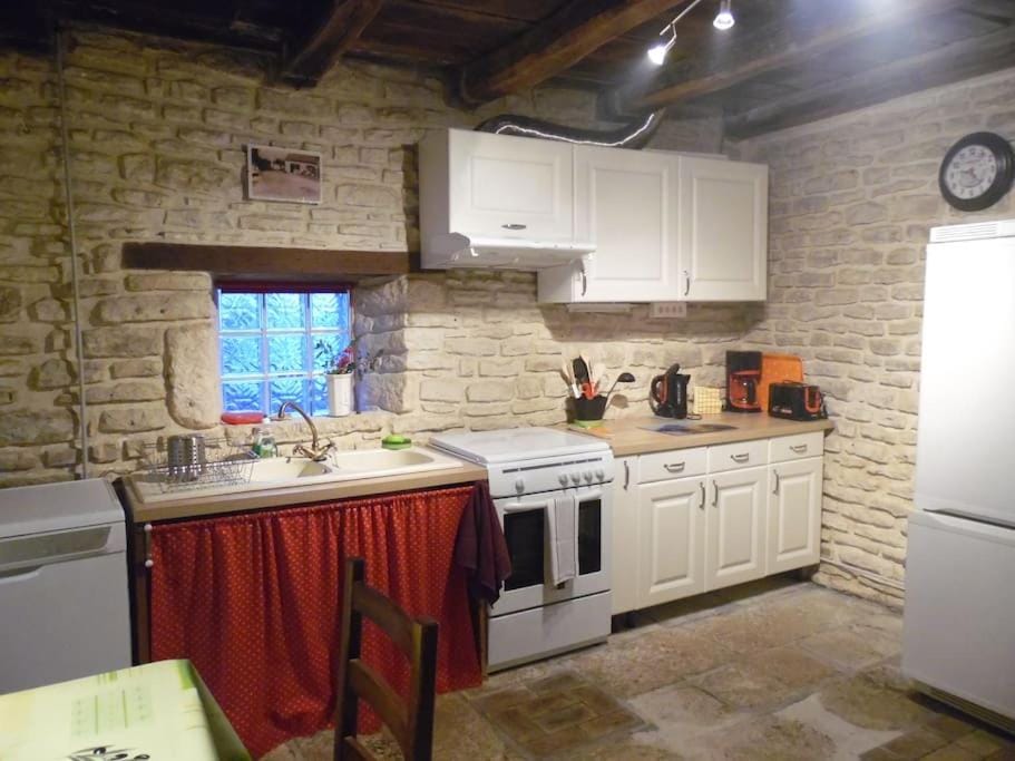Coffee/tea facilities, Kitchen or kitchenette, dishwasher, minibar, pet friendly, stove, toaster