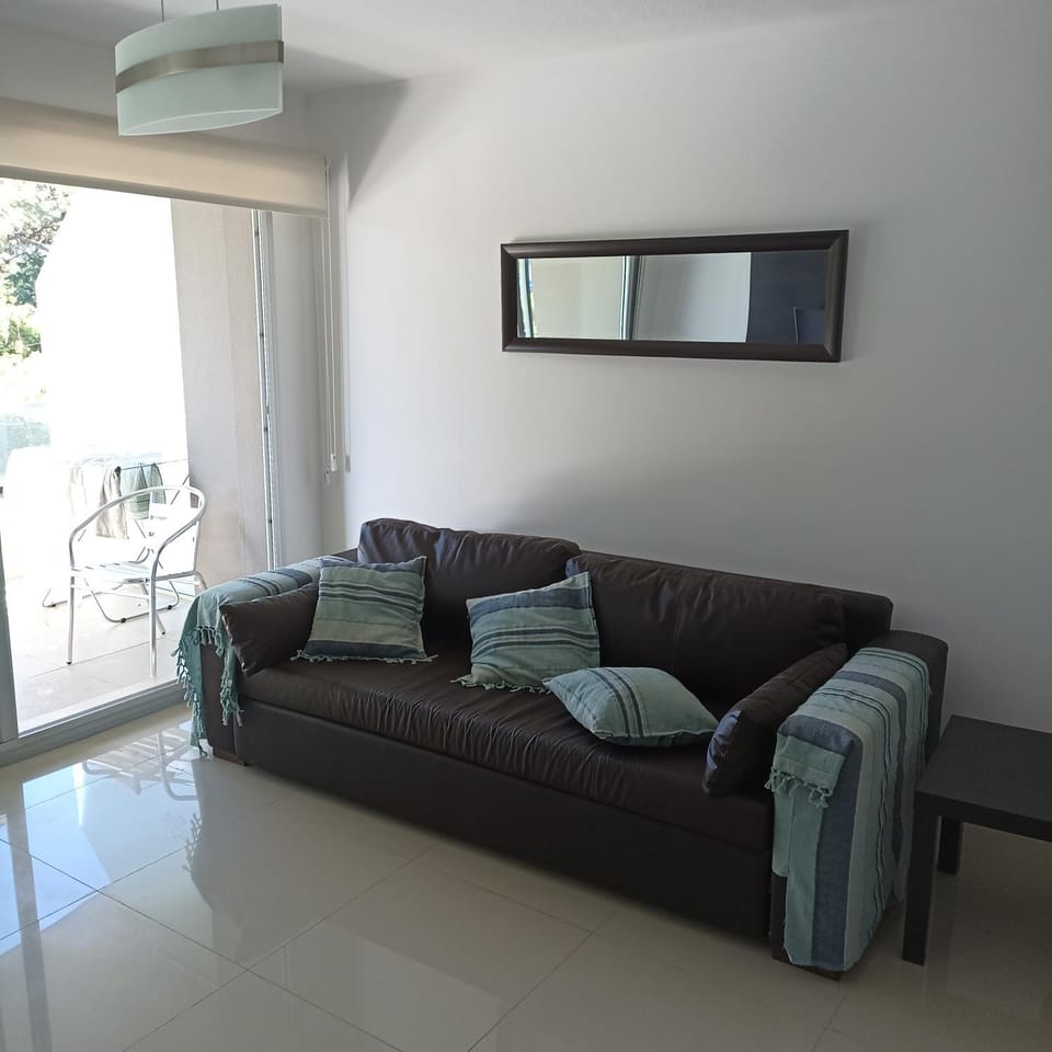 Cerca de la brava con buenos servicios Apartment in Punta del Este