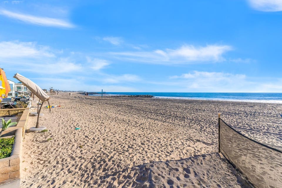 Seashore Dreams B - Upper Unit House in Newport Beach