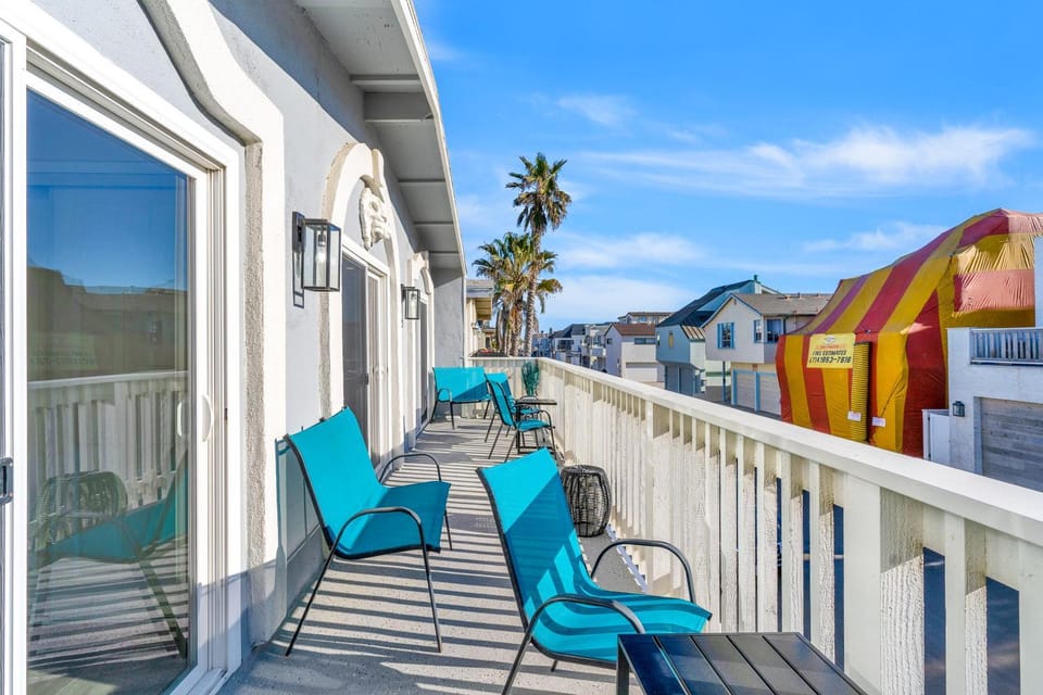 Seashore Dreams B - Upper Unit House in Newport Beach