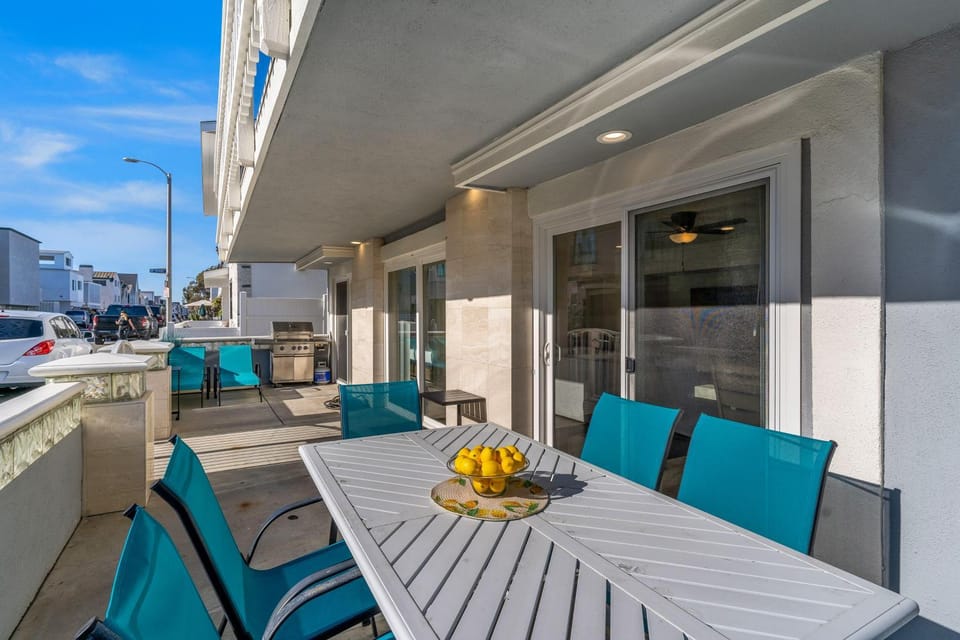 4912 Seashore A Lower House in Newport Beach