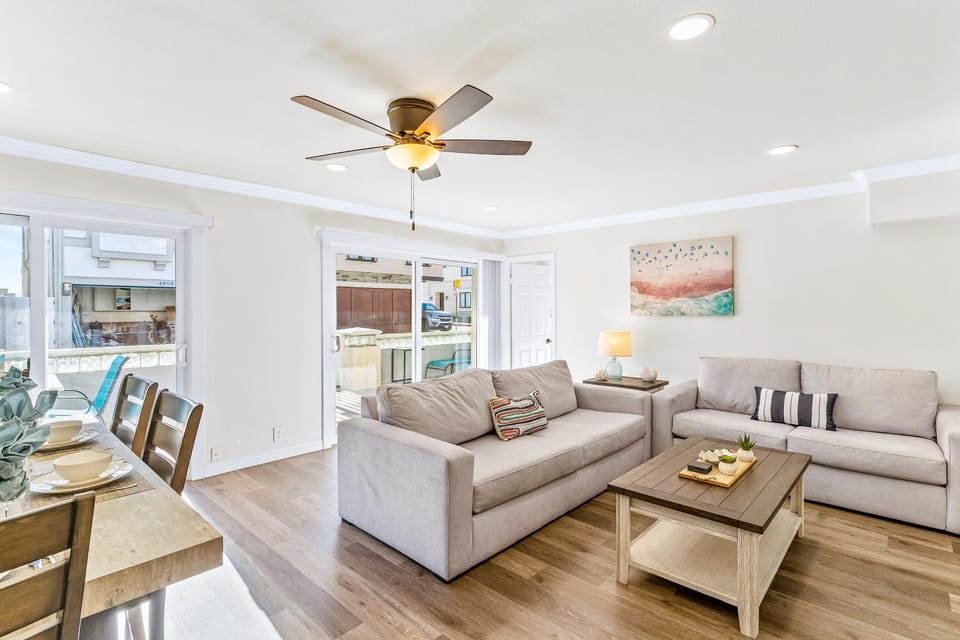 4912 Seashore A Lower House in Newport Beach